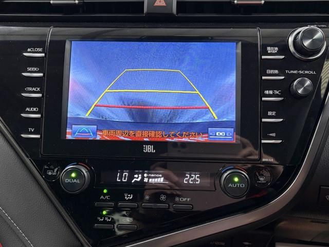 TOYOTA CAMRY HYBRID 2019 Image 31