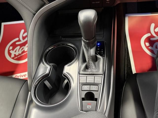 TOYOTA CAMRY HYBRID 2019 Image 31