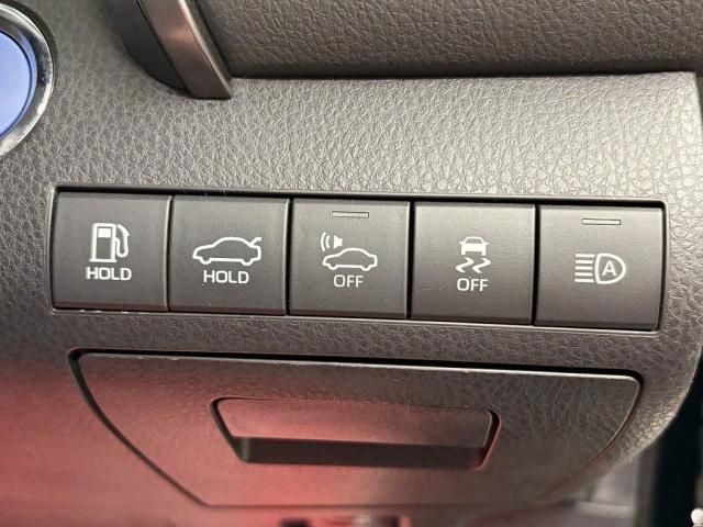 TOYOTA CAMRY HYBRID 2019 Image 31