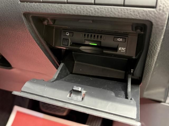 TOYOTA CAMRY HYBRID 2019 Image 31