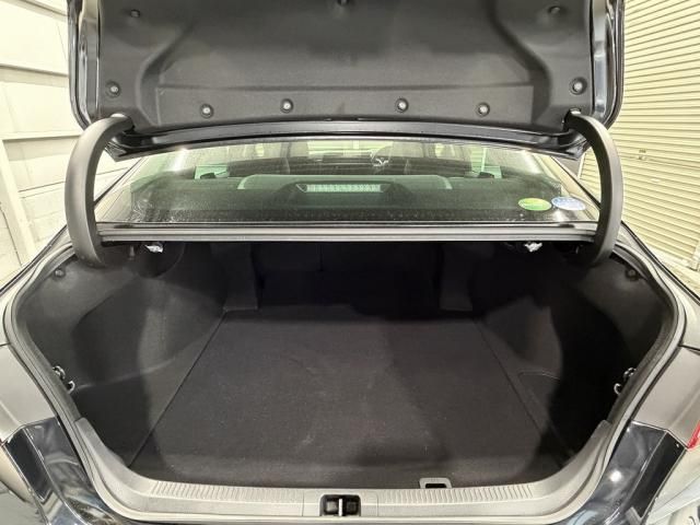 TOYOTA CAMRY HYBRID 2019 Image 31