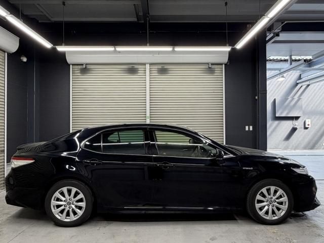 TOYOTA CAMRY HYBRID 2019 Image 31