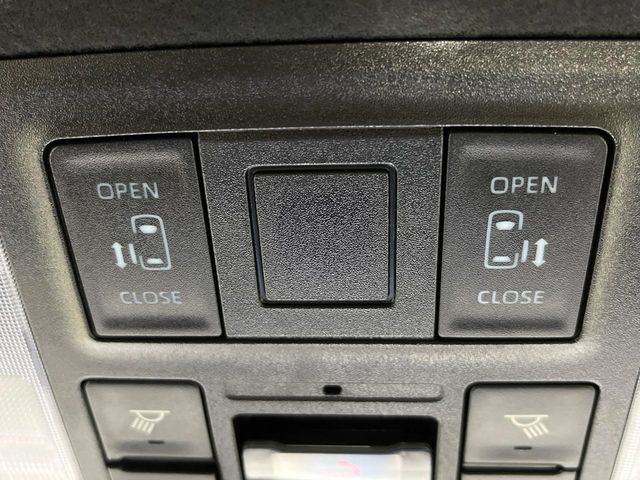 TOYOTA NOAH 4WD 2022 Image 31