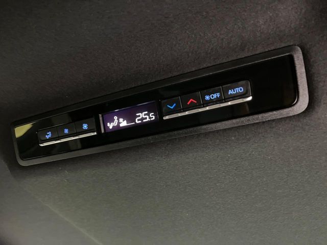 TOYOTA NOAH 4WD 2022 Image 31