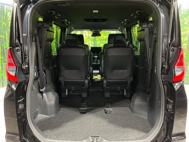 TOYOTA NOAH 4WD 2022 Image 31