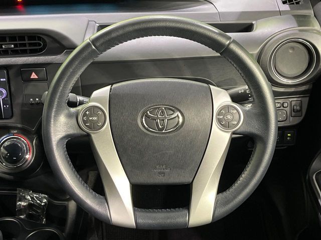TOYOTA AQUA 2014 Image 31