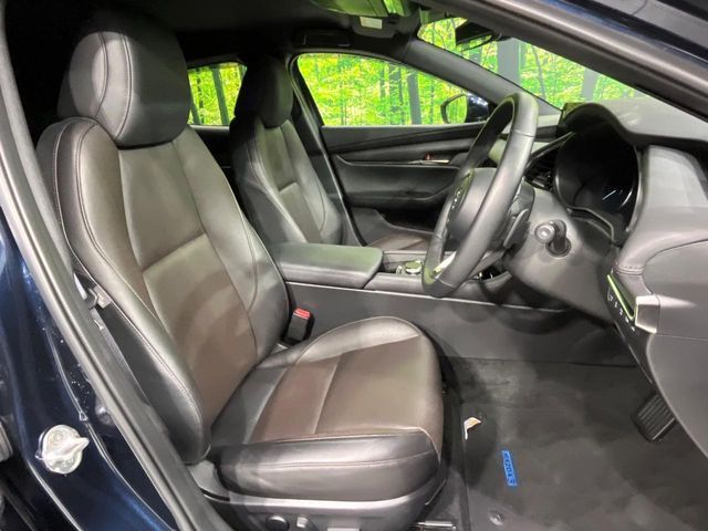 MAZDA 3 FASTBACK 2023 Image 31