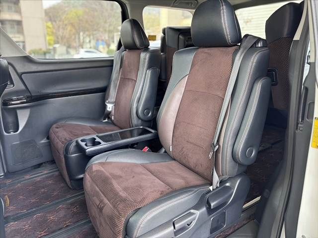 TOYOTA ALPHARD 2014 Image 31