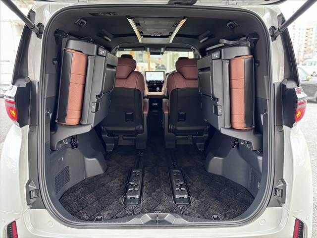 TOYOTA VELLFIRE 4WD 2024 Image 31