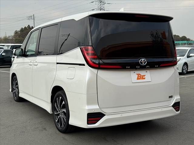 TOYOTA NOAH HYBRID 2024 Image 31