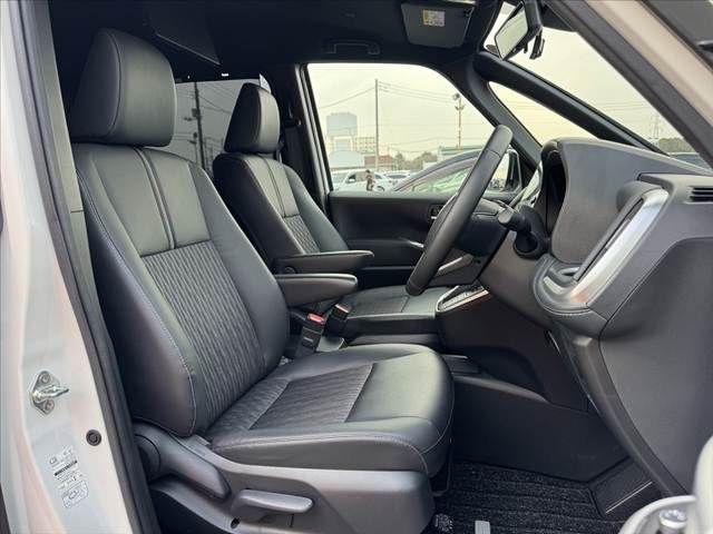 TOYOTA NOAH HYBRID 2024 Image 31