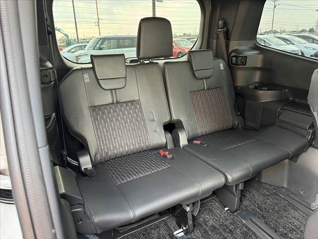 TOYOTA NOAH HYBRID 2024 Image 31