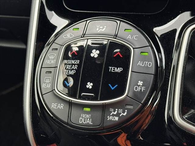 TOYOTA VOXY 2019 Image 31