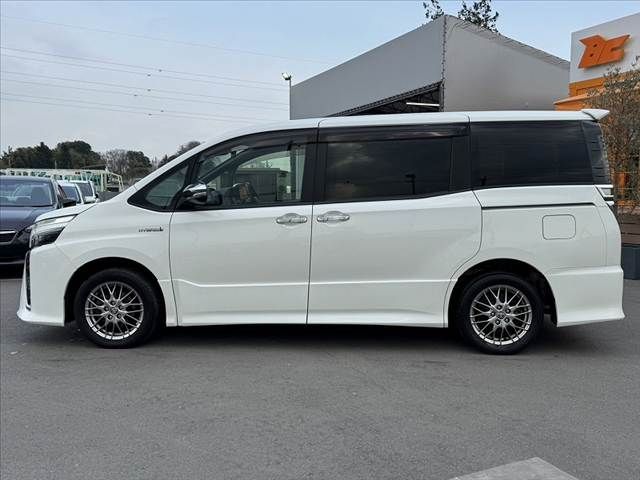 TOYOTA VOXY 2019 Image 31