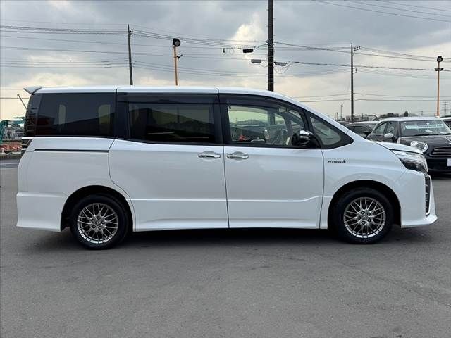 TOYOTA VOXY 2019 Image 31