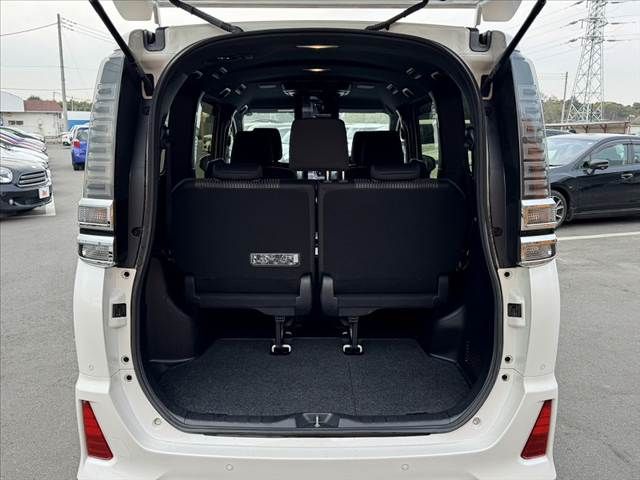 TOYOTA VOXY 2019 Image 31