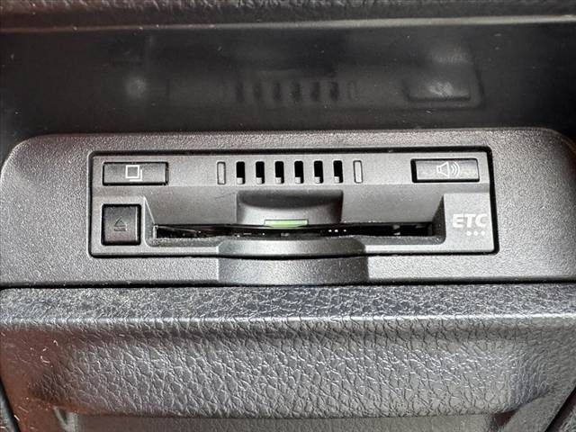 TOYOTA VOXY 2019 Image 31