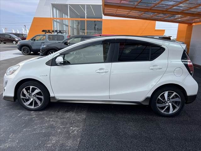 TOYOTA AQUA 2015 Image 31