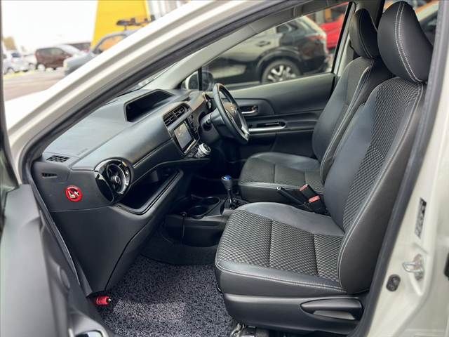 TOYOTA AQUA 2015 Image 31