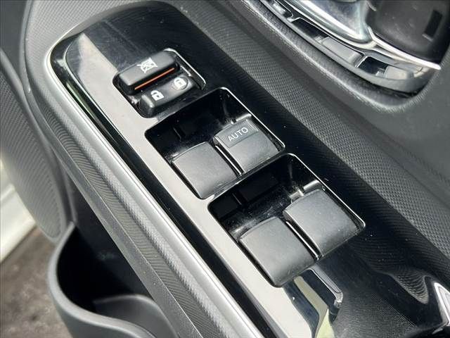 TOYOTA AQUA 2015 Image 31