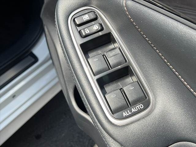 TOYOTA CROWN SEDAN HYBRID 2015 Image 31