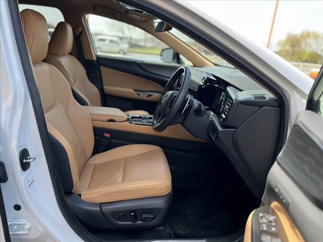 TOYOTA LEXUS NX250 2023 Image 31