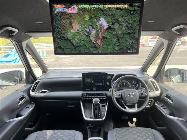 TOYOTA VOXY HYBRID 2024 Image 31