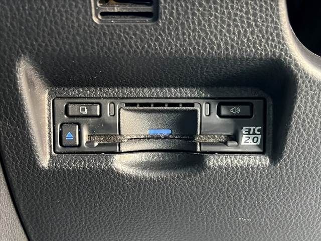 TOYOTA VOXY HYBRID 2024 Image 31