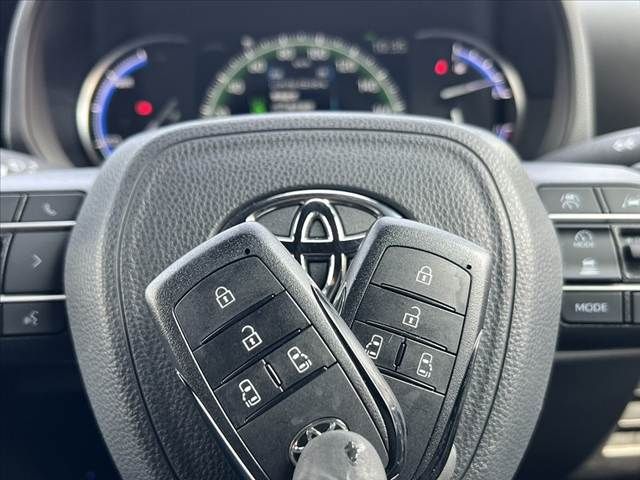 TOYOTA VOXY HYBRID 2024 Image 31