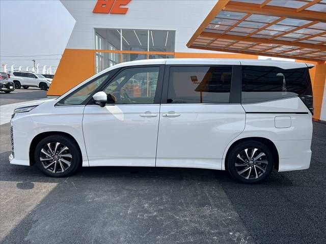 TOYOTA VOXY HYBRID 2024 Image 31