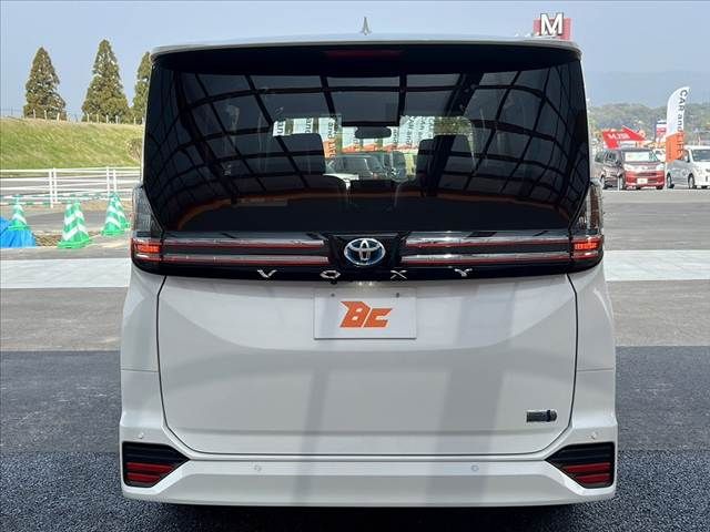 TOYOTA VOXY HYBRID 2024 Image 31
