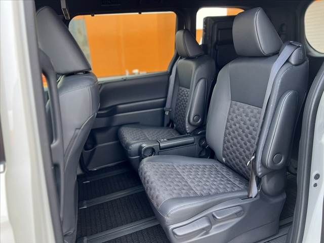 TOYOTA VOXY HYBRID 2024 Image 31