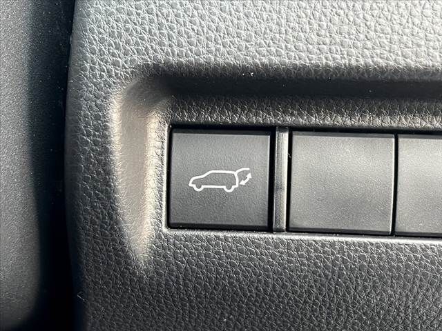 TOYOTA HARRIER 2WD 2023 Image 31