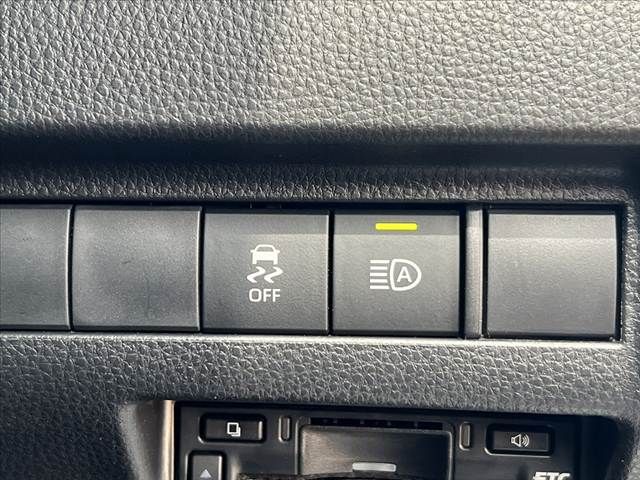 TOYOTA HARRIER 2WD 2023 Image 31