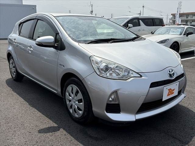 TOYOTA AQUA 2014 Image 31
