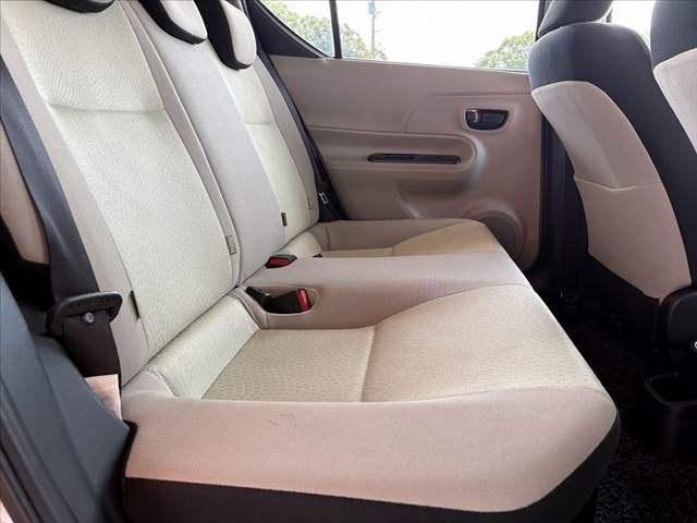 TOYOTA AQUA 2014 Image 31