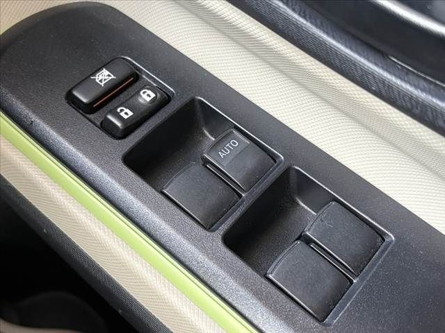 TOYOTA AQUA 2014 Image 31