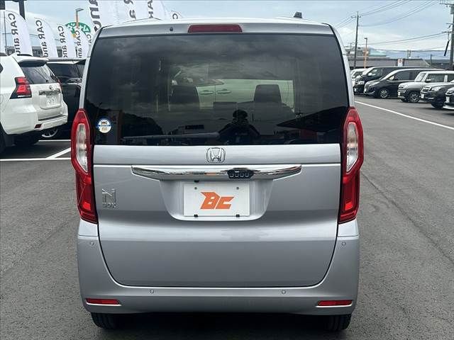 HONDA N BOX 2022 Image 31