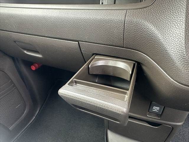 HONDA N BOX 2022 Image 31