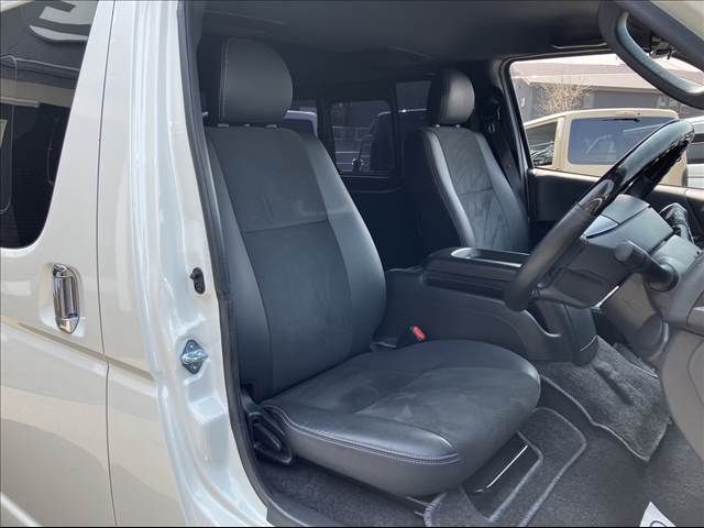 TOYOTA HIACE VAN 4WD 2022 Image 31