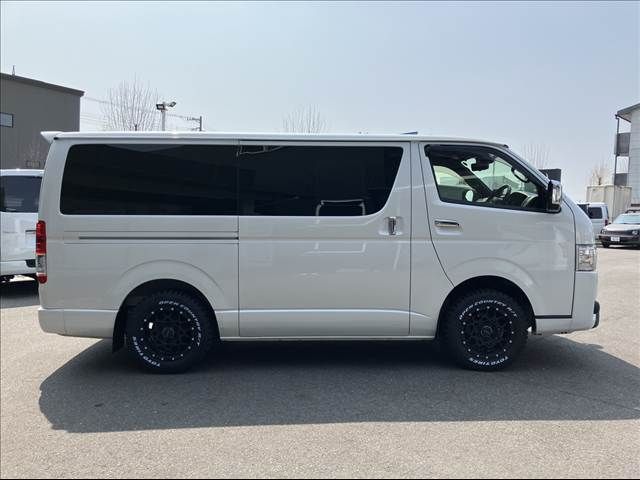 TOYOTA HIACE VAN 4WD 2022 Image 31