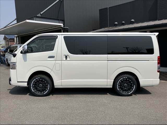 TOYOTA HIACE VAN 4WD 2022 Image 31