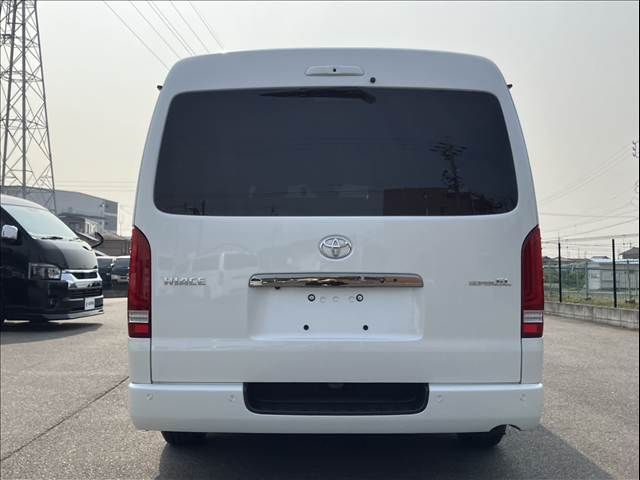 TOYOTA HIACE VAN 2WD 2022 Image 31