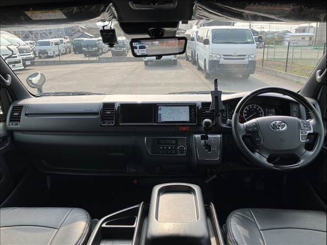 TOYOTA HIACE VAN 2WD 2022 Image 31