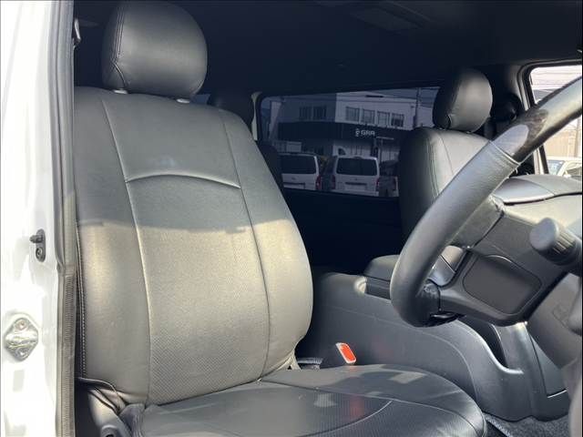 TOYOTA HIACE VAN 2WD 2022 Image 31