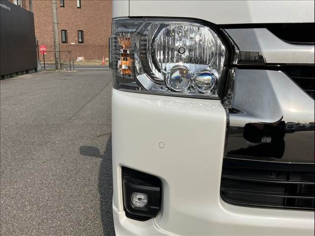 TOYOTA HIACE VAN 2WD 2022 Image 31