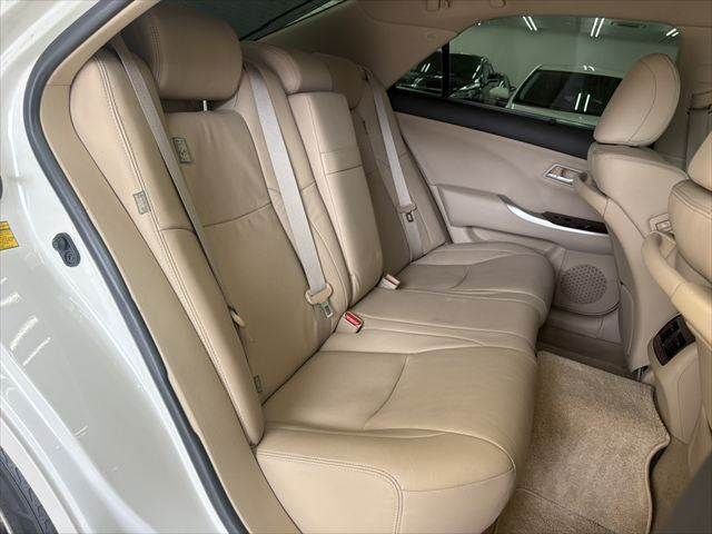 TOYOTA CROWN SEDAN HYBRID 2011 Image 31