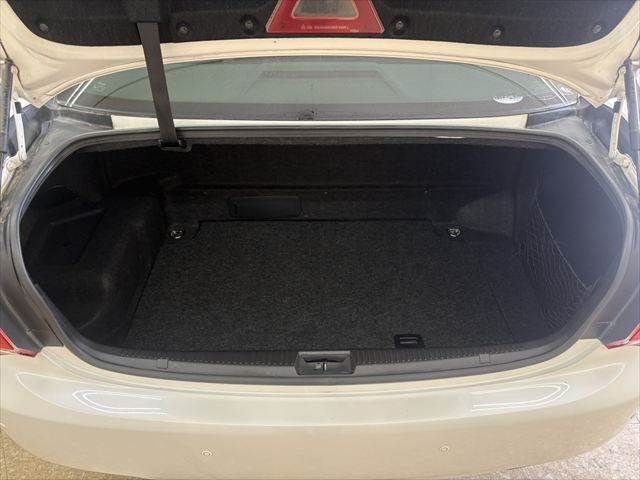 TOYOTA CROWN SEDAN HYBRID 2011 Image 31