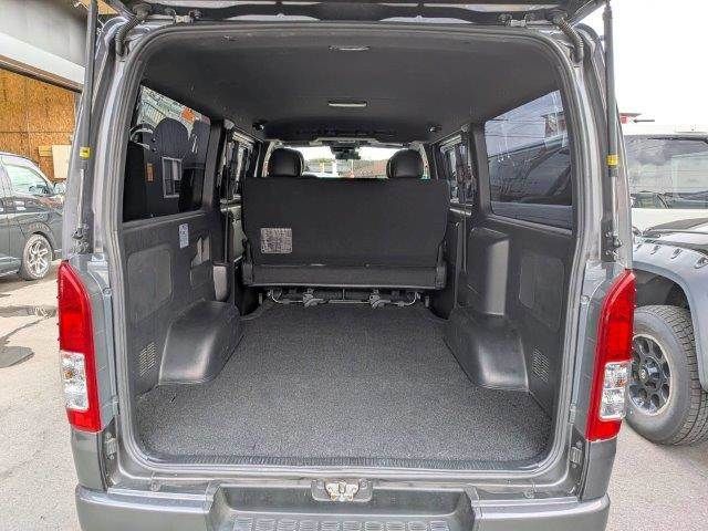 TOYOTA HIACE VAN 4WD 2019 Image 31