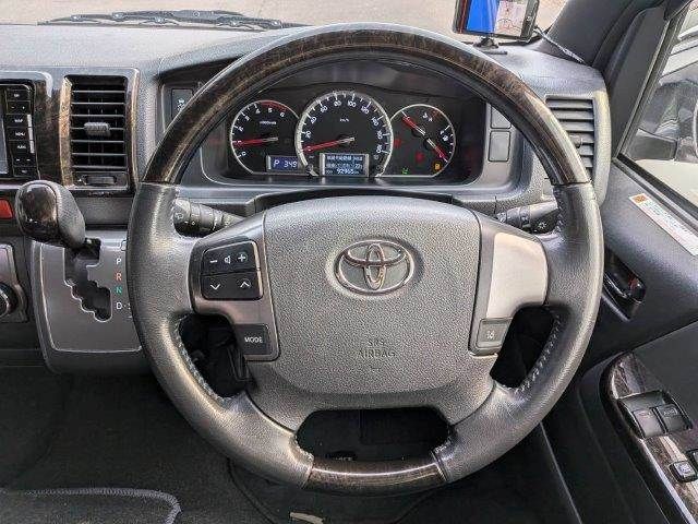 TOYOTA HIACE VAN 4WD 2019 Image 31